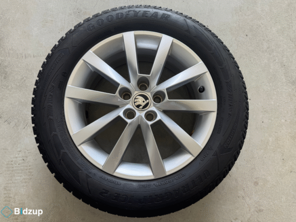 Skoda Fabia komplett uppsättning vinterhjul