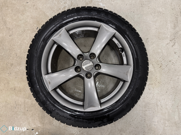 17" odubbade vinterhjul på alu-fälgar