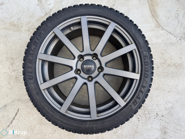 BMW 320 2019 18" Kompletta Dubbade vinterhjul