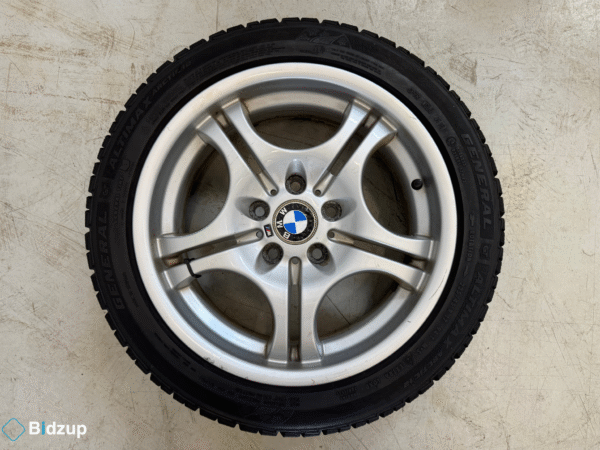 BMW 320 17" Dubbade Vinterhjul