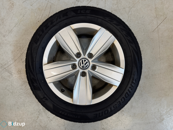 Volkswagen Caddy 16" Odubbade Vinterhjul