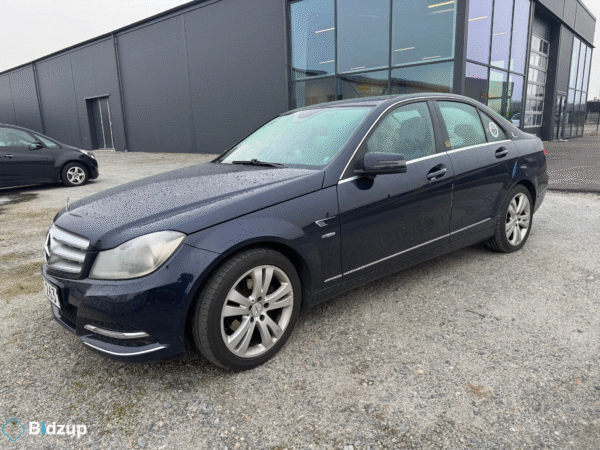 Mercedes-Benz C 180 BlueEFFICIENCY Manuell, 156hk, 2012